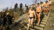 Plavci si v Praze připomněli počátky otužování v českých zemích. Plavci si v Praze připomněli počátky otužování v českých zemích.