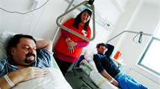 Dobrovolnice Ester Hilovská ve Fakultní nemocnici v Hradci Králové. Dobrovolnice Ester Hilovská ve Fakultní nemocnici v Hradci Králové.
