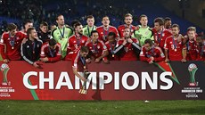 VÍTĚZOVÉ. Fotbalisté Bayernu Mnichov se radují z triumfu v MS klubů. VÍTĚZOVÉ. Fotbalisté Bayernu Mnichov se radují z triumfu v MS klubů.