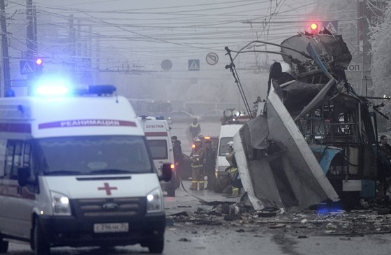 Nejmén deset lidí zemelo pi výbuchu trolejbusu ve Volgogradu (30. prosince