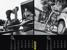 Snímky Helmuta Newtona z kalendáe Pirelli 2014