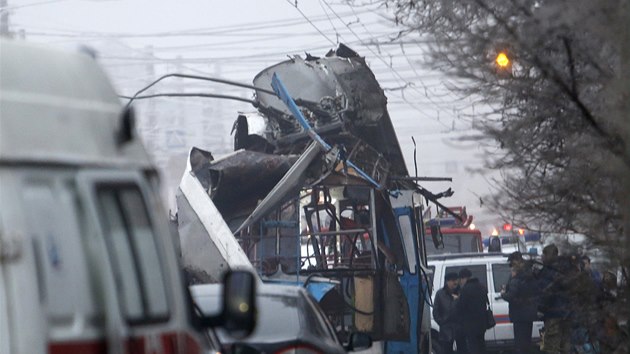 Nejmn deset lid zemelo pi vbuchu trolejbusu ve Volgogradu (30. prosince 2013).