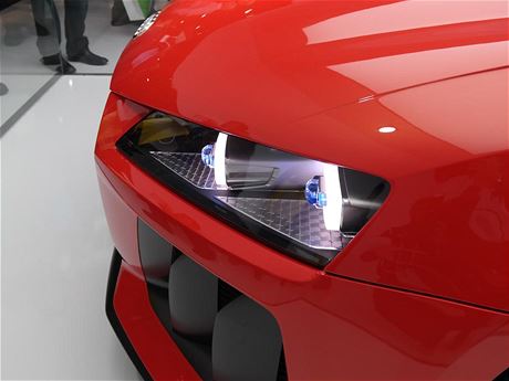 Laserov svtla na konceptu Audi Sport Quattro