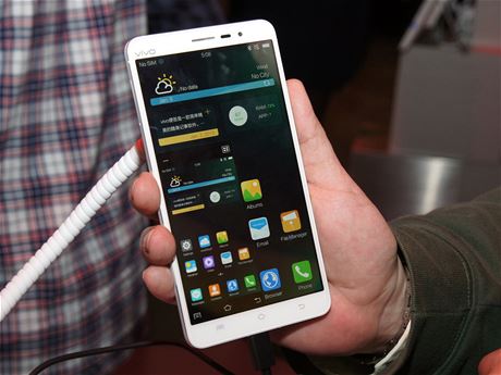 Smartphone Vivo Xplay 3S s 2K displejem na veletrhu CES v Las Vegas