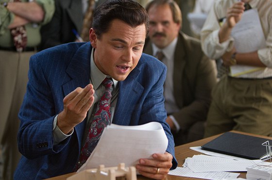 Vlk z Wall Street (Leonardo DiCaprio) uml svou smeku maklé motivovat....
