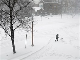 Pro noc na pondlí pedpovídali meteorologové ve Fargu v Severní Dakot minus...