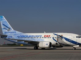 U píleitosti 80 let od zaloení SA dostal v roce 2003 Boeing 737-500 OK-DGL...