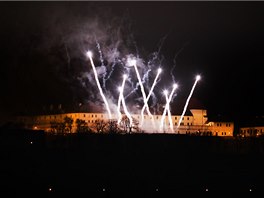 Novoroní ohostroj nad hradem pilberk (1.1. 2013)