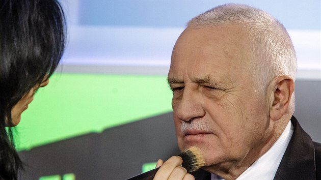 Exprezident Vclav Klaus ped rozhovorem na TV Prima (31. prosince 2013)