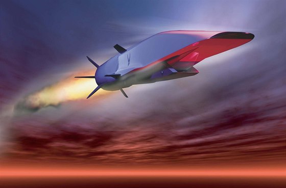 Otestovaný ínský letoun je rukavicí hozenou vývoji amerického hypersonického letounu X-51A Waverider (na snímku).