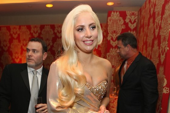 Lady Gaga na party po pedávání Zlatých glób (12. ledna 2014)
