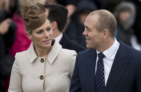 Zara Phillipsová a její manel Mike Tindall  (25. prosince 2012)