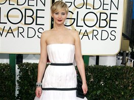 Hereka Jennifer Lawrence ji tradin vyrazila v atech mdnho domu Christian...