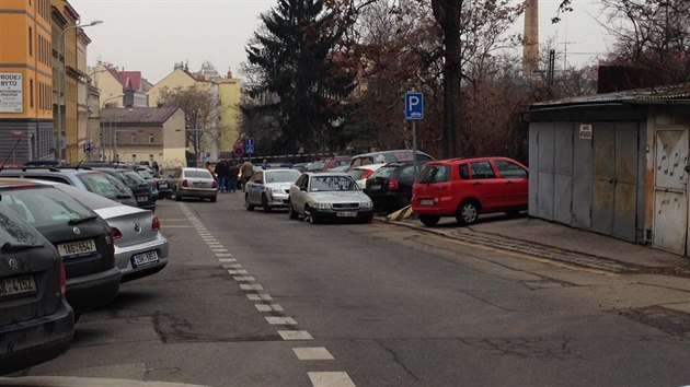 Auto, kter policist zastavili po dal zbsil jzd Prahou