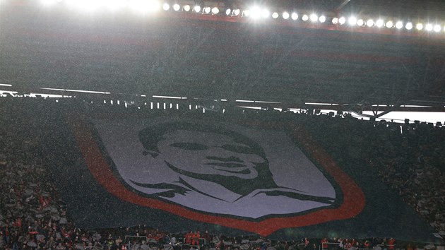Fanouci Benfiky Lisabon se lou se zesnulou fotbalovou legendou Eusebiem. 