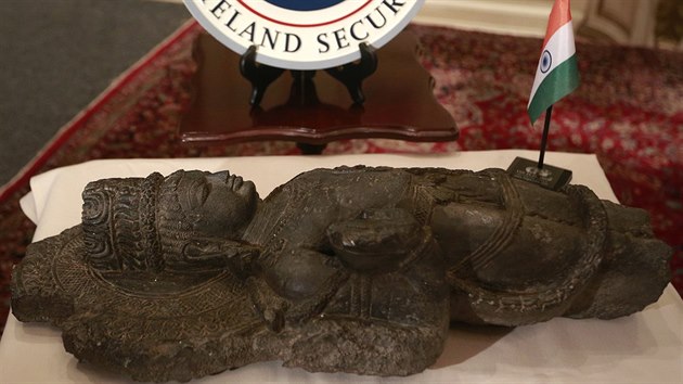 Pskovcov bdhisattva je jednou ze t pskovcovch soch, kterou USA vrtily Indii.