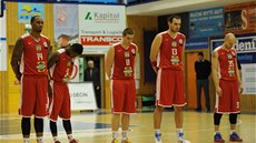 MINUTA TICHA. Basketbalisté Jindřichova Hradce uctili památků tří spoluhráču, MINUTA TICHA. Basketbalisté Jindřichova Hradce uctili památků tří spoluhráču,