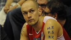 V Dín hráli basketbalisté Jindichova Hradce (v erveném) první zápas od