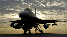 F-16 se řadí mezi nejúspěšnější bojové letouny, do dnešních dnů jich bylo... F-16 se řadí mezi nejúspěšnější bojové letouny, do dnešních dnů jich bylo...