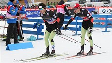 Martin Jakš na předávce s Alešem Razýmem ve sprintu dvojic v Novém Městě na Martin Jakš na předávce s Alešem Razýmem ve sprintu dvojic v Novém Městě na