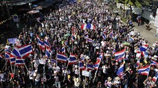 Na zaátku ledna demonstranti zablokovali hlavní dopravní tepny v Bangkoku.