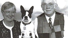Knihu doprovází fotografie ze spisovatelova života. Knihu doprovází fotografie ze spisovatelova života.