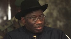 Nigerijský prezident Goodluck Jonathan podepsal zákon, který stanovuje přísné Nigerijský prezident Goodluck Jonathan podepsal zákon, který stanovuje přísné