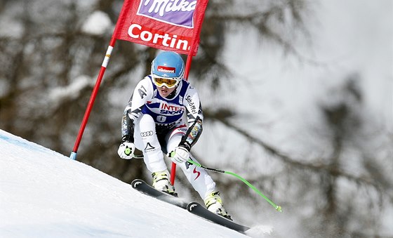 Elisabeth Görglová v superobím slalomu v Cortin d'Ampezzo. 