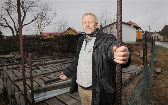 Jaroslav Kapar vede spor s úady o uívání pozemku v Nebílovském Borku u Plzn.