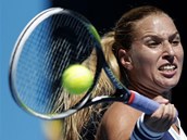 SOUSTEDN. Dominika Cibulkov ve tvrtfinle Australian Open. 