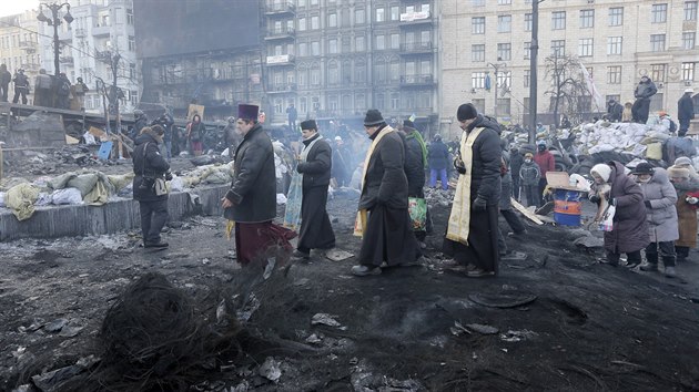 Krajina po bitv. Pravoslavn duchovn mezi kyjevskmi barikdami (27. ledna 2013)