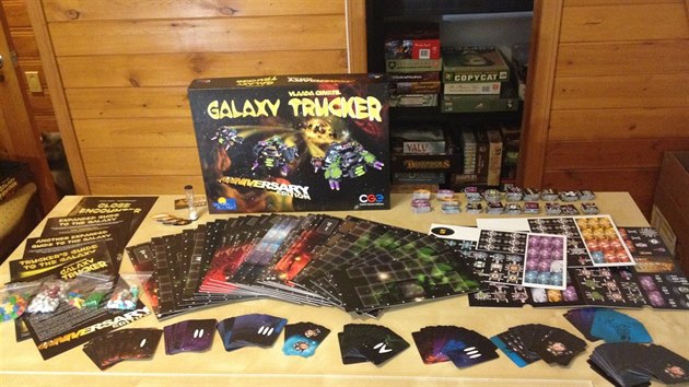 Galaxy Trucker pat k Vladimrovm nejspnjm hrm. Je urena pro hre starch 10 let. M ti etapy, hri si mus ve skladu urvat co nejlep soustky a postavit z nich co nejlep lo. V galaxii na n h ada nebezpe, kter mus pekonat a dolett prvn do cle. 