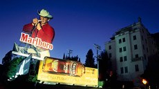 Eric Lawson byl tváří značky Marlboro v letech 1978 až 1981. Snímek je ze Eric Lawson byl tváří značky Marlboro v letech 1978 až 1981. Snímek je ze