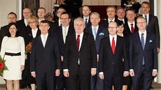 Prezident Milo Zeman na spolené fotografii s premiérem Bohuslavem Sobotkou a
