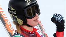 Lara Gutová v superobím slalomu v Cortin d'Ampezzo. 