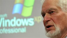 Toman Brod jako jediný z rodiny přežil holocaust. Toman Brod jako jediný z rodiny přežil holocaust.