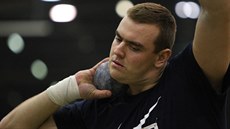 Koulař Ladislav Prášil na mítinku v Jablonci nad Nisou. Koulař Ladislav Prášil na mítinku v Jablonci nad Nisou.