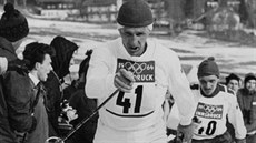 Sixten Jernberg (číslo 41) na trati olympijského závodu v Innsbrucku 1964. Sixten Jernberg (číslo 41) na trati olympijského závodu v Innsbrucku 1964.