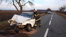 ena otoila auto na levý bok, policie zatím vyetuje pesnou píinu nehody.