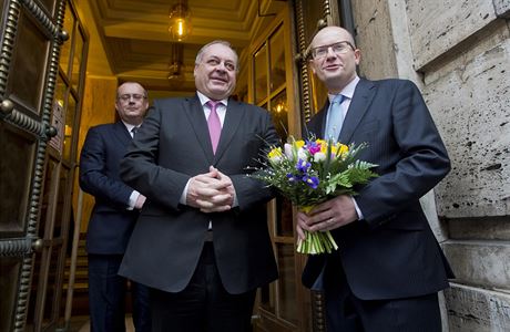 Premiér Bohuslav Sobotka a  bývalý ministr práce a sociálních vcí  Frantiek...