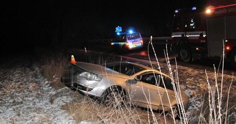 Porouchané auto skonilo v píkopu, koda je vyíslena na více ne sto tisíc...