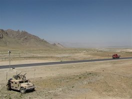 Tak vypadaly silnice v afghnsk provincii Lgar v roce 2009. Kvli nedostatku...