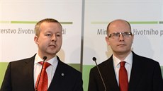 Premiér Bohuslav Sobotka uvedl do úřadu ministra životního prostředí Richarda... Premiér Bohuslav Sobotka uvedl do úřadu ministra životního prostředí Richarda...