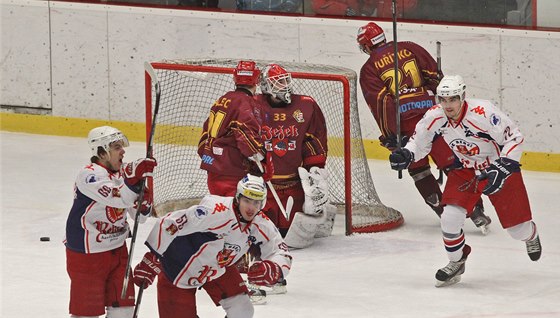 Havlíkobrodtí zastupitelé pochybují, zda miliony, je dávají na mláde, nekoní v profesionálním klubu HC Rebel.