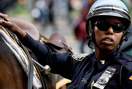 Místo sluneních brýlí budou moná policisté v New Yorku nosit brýle Google Glass.