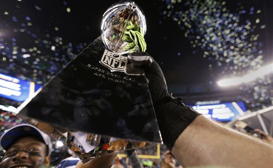 Hrái týmu Seattle Seahawk se radují z vítztsví v Super Bowlu