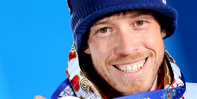 Český biatlonista Jaroslav Soukup dostal při slavnostním ceremoniálu bronzovou... Český biatlonista Jaroslav Soukup dostal při slavnostním ceremoniálu bronzovou...