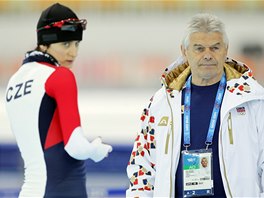 TRÉNINK. Martina Sáblíková a kou Petr Novák v Soi ped olympijskými hrami.