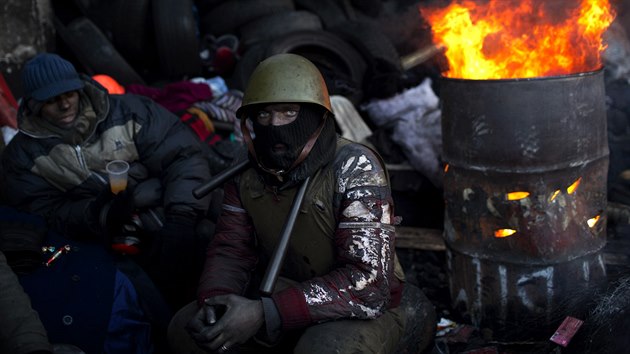 Demonstranty v Kyjev suuj dvacetistupov mrazy, heje je vak revolun mylenka (5. nora 2014)