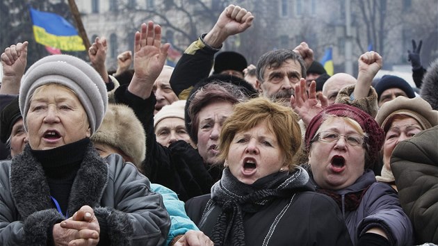 V centru Kyjeva se opt demonstrovalo (9. nora 2014)